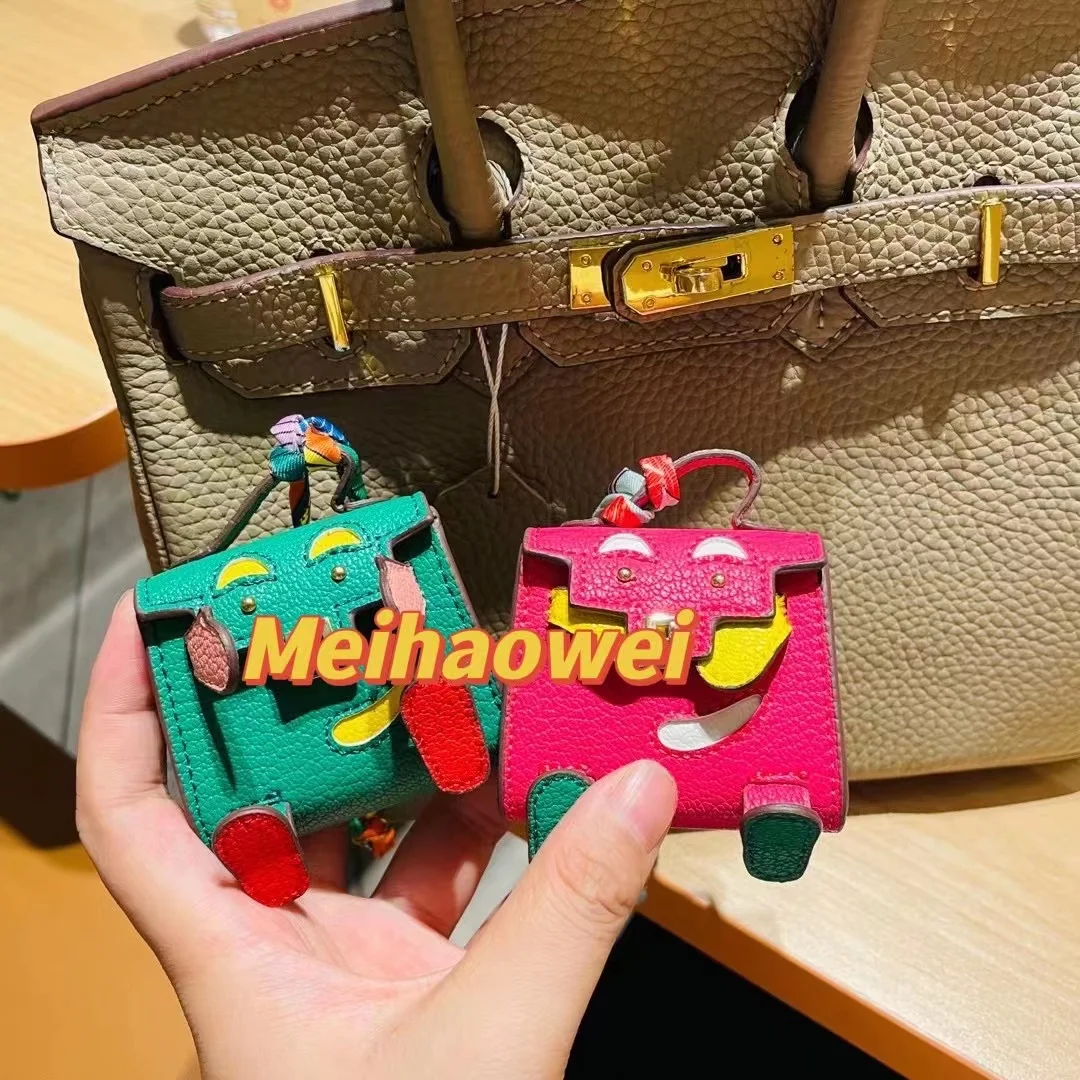 2022 New Mini Lychee Pattern Smiley Bags, Earphone Bags, Car Accessories, Birthday Gifts, Various Holiday Gifts, Etc.