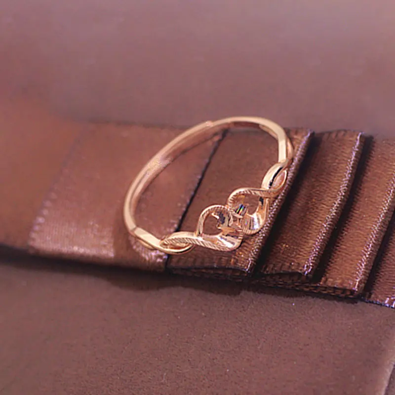 Женское кольцо из розового золота 585 пробы, с маленьким покрытием