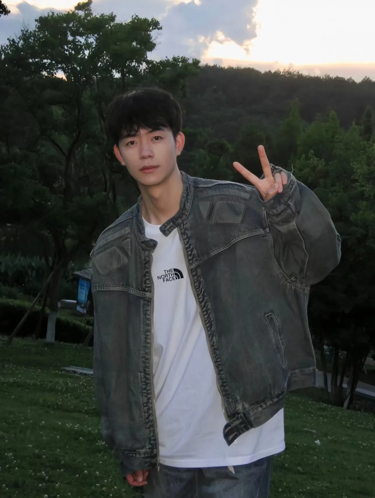 Американский модный бренд High Street Relief Special-Shaped Mecha Design Sense Джинсовое пальто для