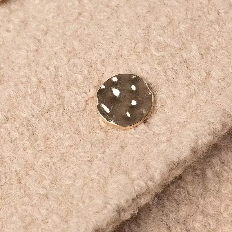 Женское длинное пальто с поясом и манжетами на осень/зиму