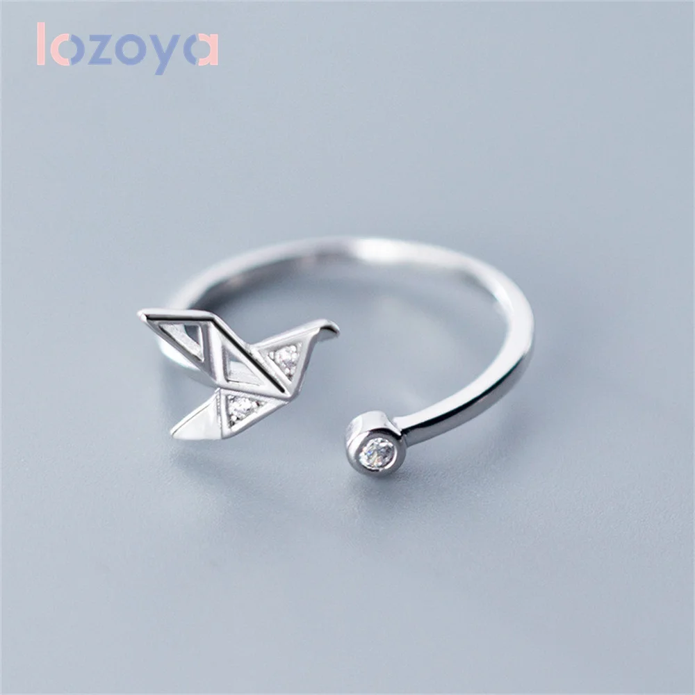 

Женское кольцо из серебра 925 пробы, с цирконом