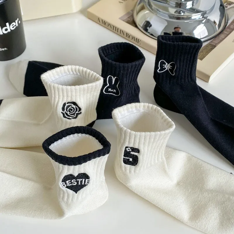 

Women Love Embroidered Socks New Cute Black and White Cartoon Sports Versatile Fashion Trend Series Ladies Cotton Socks I118