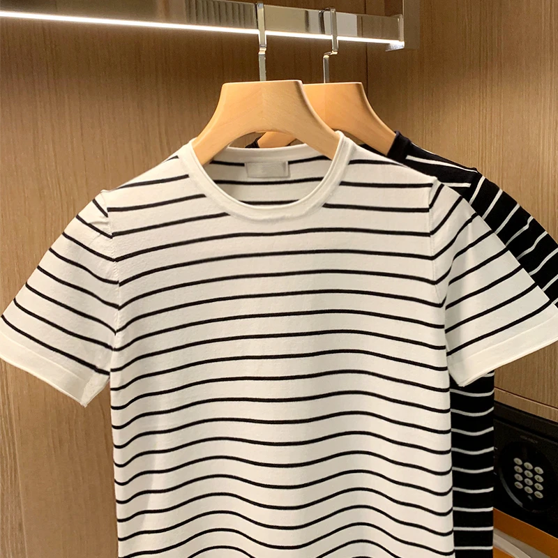 

2022 Men Summer Fashion Casual Knitted Short Sleeve Tees Men Slim Fit Stripe Contrast Tops Male O-neck Sweater T-shirt