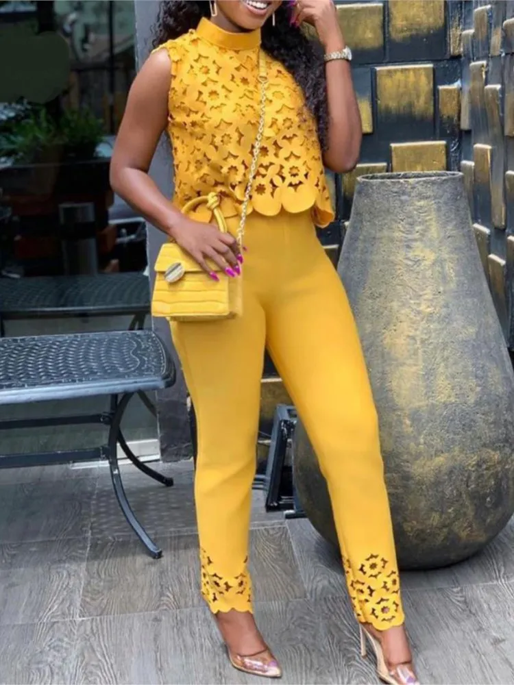 

Женский Повседневный комплект из двух предметов, летний модный кружевной ажурный топ с высоким воротом без рукавов и однотонные повседневн...