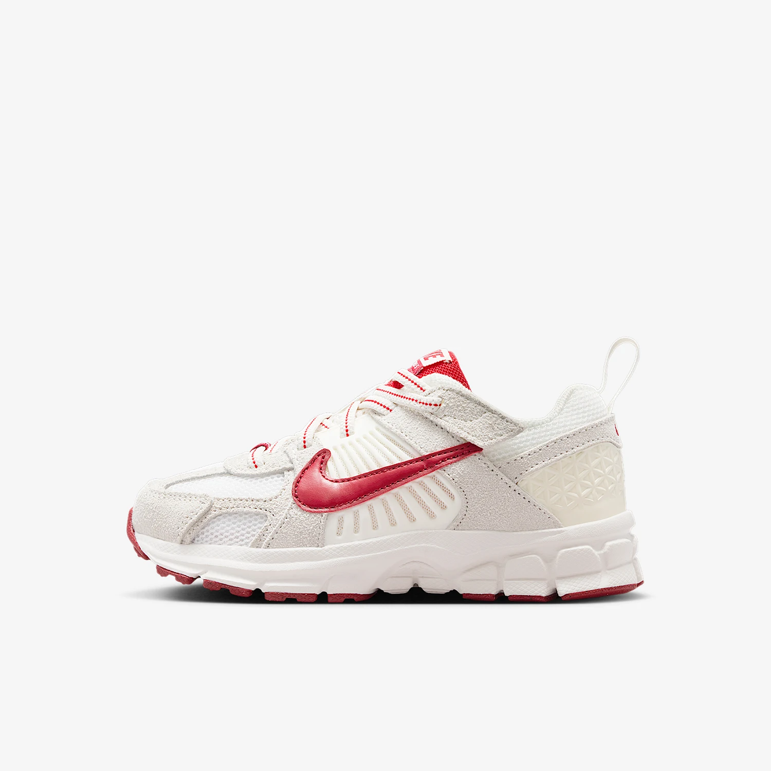 Фото Оригинальные детские низкие дышащие кроссовки Nike Vomero 5 из сетчатого материала, модель IO9259-100. №2