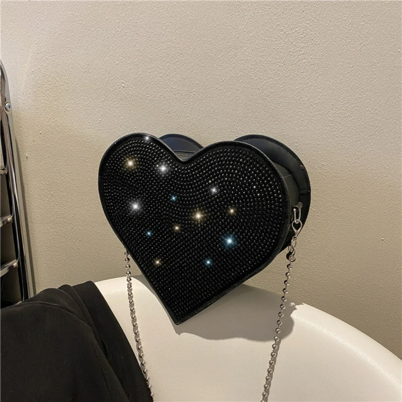 

TRAVEASY Summer Fashion 2022 Heart-shaped Shoulder Bags for Women Casual Diamonds Chain Female Crossbody Bags Messenger Bags