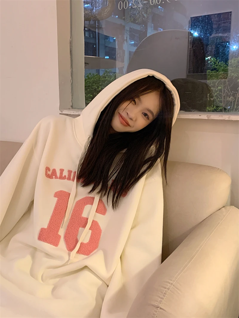 

5656 Winter 2021 new thick hooded embroidery loose mid-length sweatshirt women