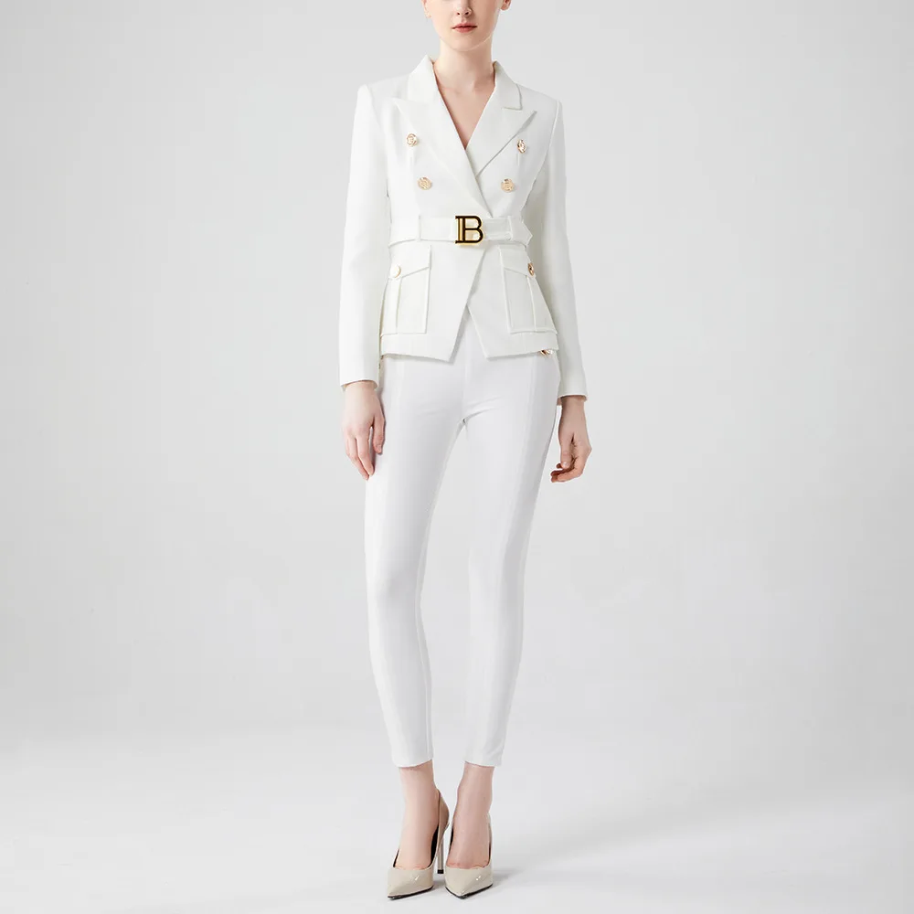 Рисунок 3 - Женский двубортный блейзер с металлическим поясом