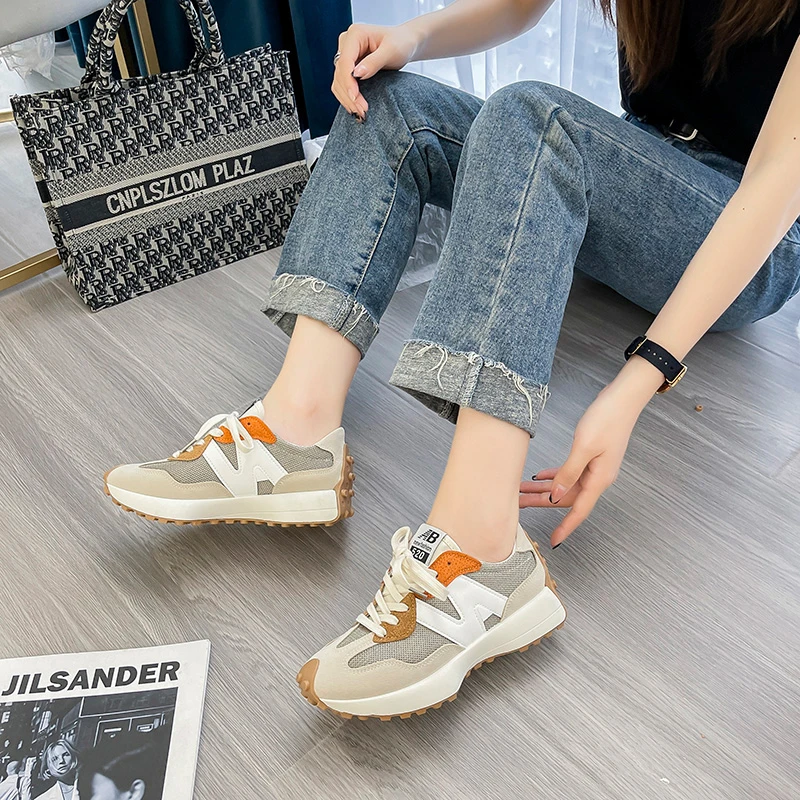 2022 Luxury Brand Women's Shoes Fashionable and Breathable Ms Sneakers Small Waist Daddy Shoes Female Casual Running Sports Shos