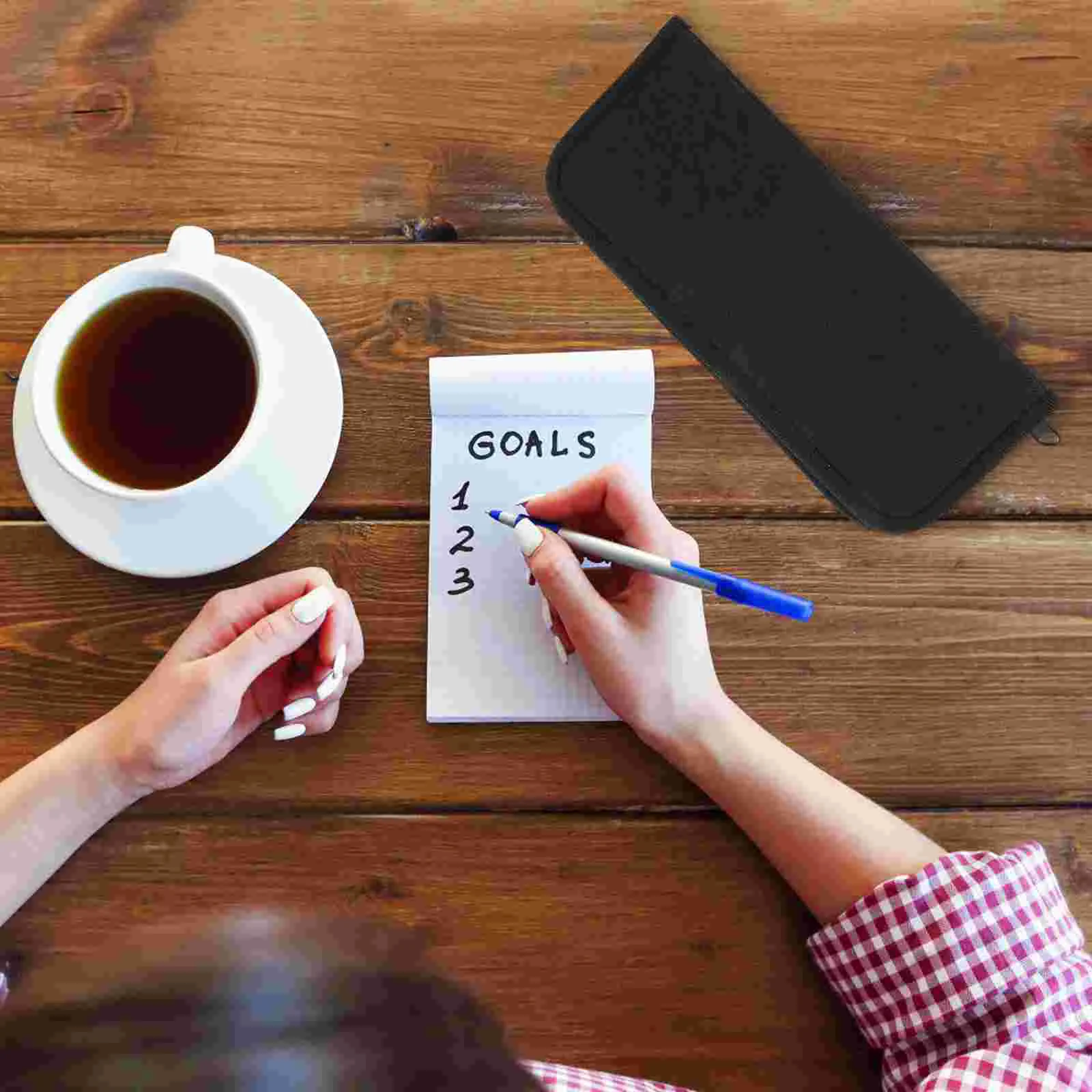 Рисунок 2 - Кисть для макияжа карандаш для