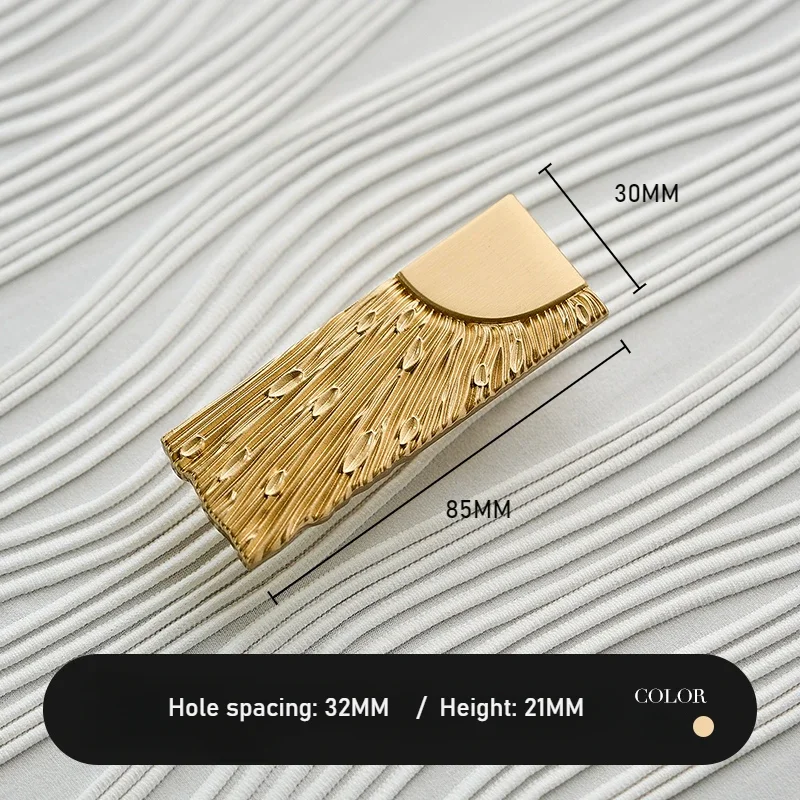 

Ручка для шкафа TinyHob, латунь, 32/96 мм