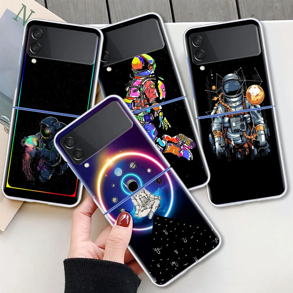 

Case For Samsung Galaxy Z Flip 3 5G Transparent Hard Cell Phone Cover ZFlip3 Clear PC Luxury Phone Fundas Cute Star Astronaut