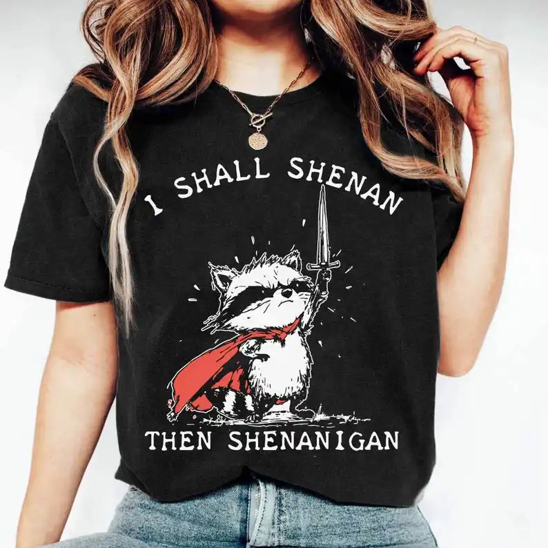 Футболка I Shall Shenan Then Shenanigan, забавная футболка с изображением енота и меча, хаотичный мем с животными, саркастический юмористический подарок для геймера, футболка (art.: 3920dbf093933) - 3920dbf093933