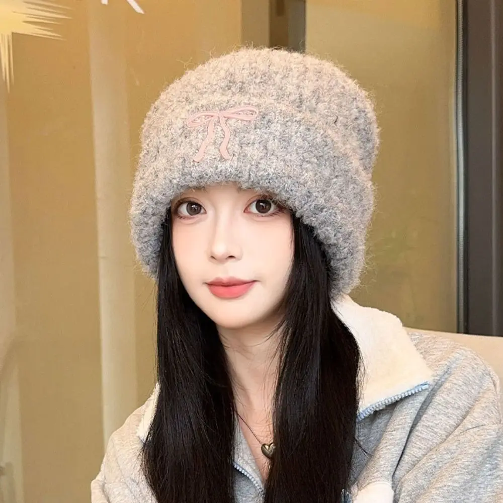 Повседневная однотонная вязаная шапка с бантом шерстяная теплая крючком для