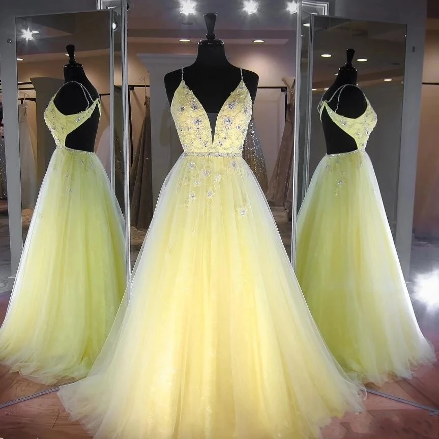 

ANGELSBRIDEP Quinceanera Dresses Sweet 15 Party Ball Gown Lace Tulle Beads Sequins Spaghetti Straps Backless Debutante Gowns