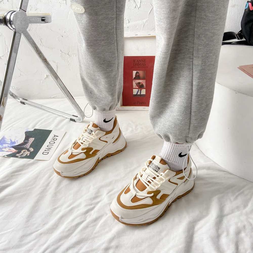 Leather autumn and winter daddy shoes women plus velvet explosive 2023 new omni-match ins tide thick sole sports casual shoes