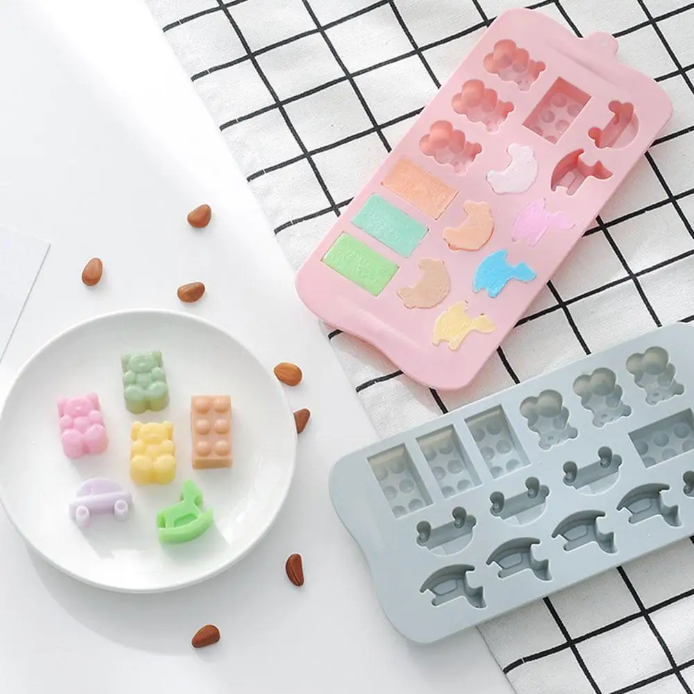 

15 Cells Bear Trojan Car Style Chocolate Mold Silicone Bakeware For Handmade Biscuit&Candy&PastryFondant&Cake Mold Jelly J2A6