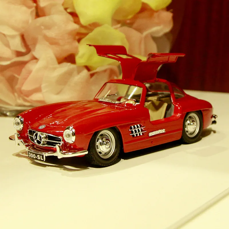 Фото Bburago 1:24 Mercedes-Benz 300SL 1954, литая модель автомобиля из сплава, игрушечная машинка, миниатюрная масштабная модель автомобиля для детей №3