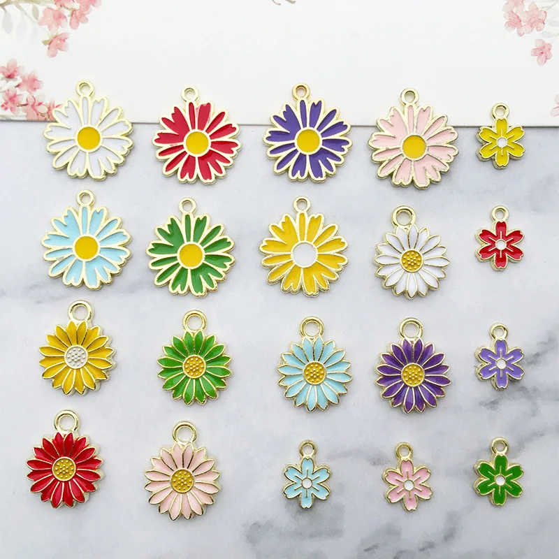 

100pcs Chrysanthemum Flowers DIY Alloy Accessories Mobile Phone Lanyard Cartoon Headdress Earpiece Key Chain Pendant Phone Charm