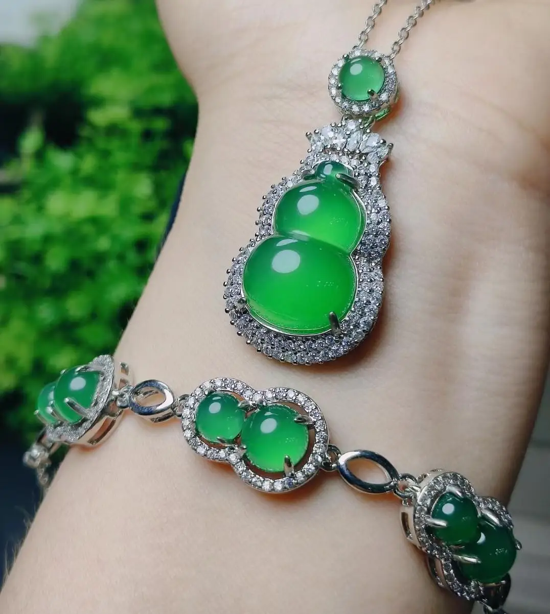 

Natural Green Jade Jewelry Set Women Genuine Myanmar Jadeite Gourd Pendant Necklace And Bracelet luxury Jades Jewelries Sets