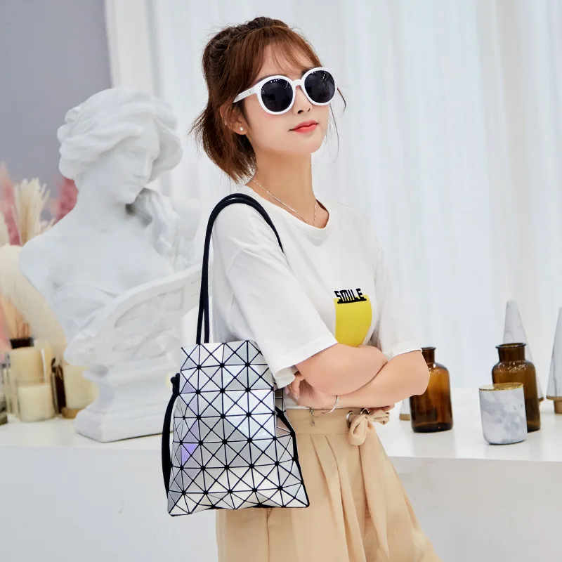 

Small Shoulder Bag for Women, Carrying Geometric Rhombus Drawstring, Drawstring, Crossbody Bag, Color Matching Bucket Bag, Japan