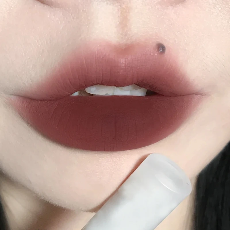 

Waterproof Lip Gloss 4 Colors Lasting Cute Bear Matte Velvet Liquid Lipstick Non-Stick Cup Sexy Blush Lip Mud Makeup Cosmetics