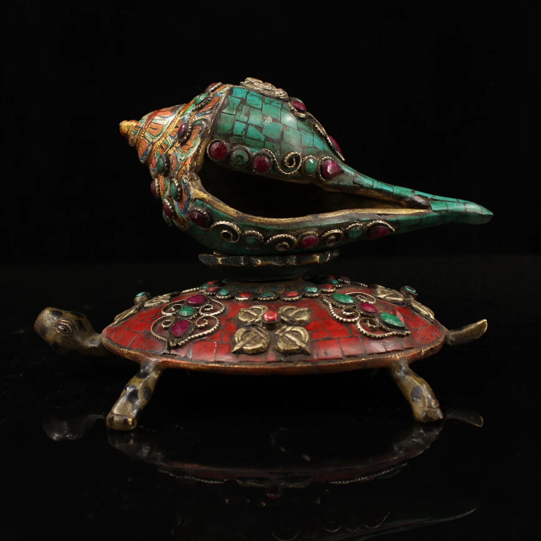 

8" Nepal Collection Bronze outline in gold painted gem Vajra conch turtle statue Buddhist utensils Town house Exorcism