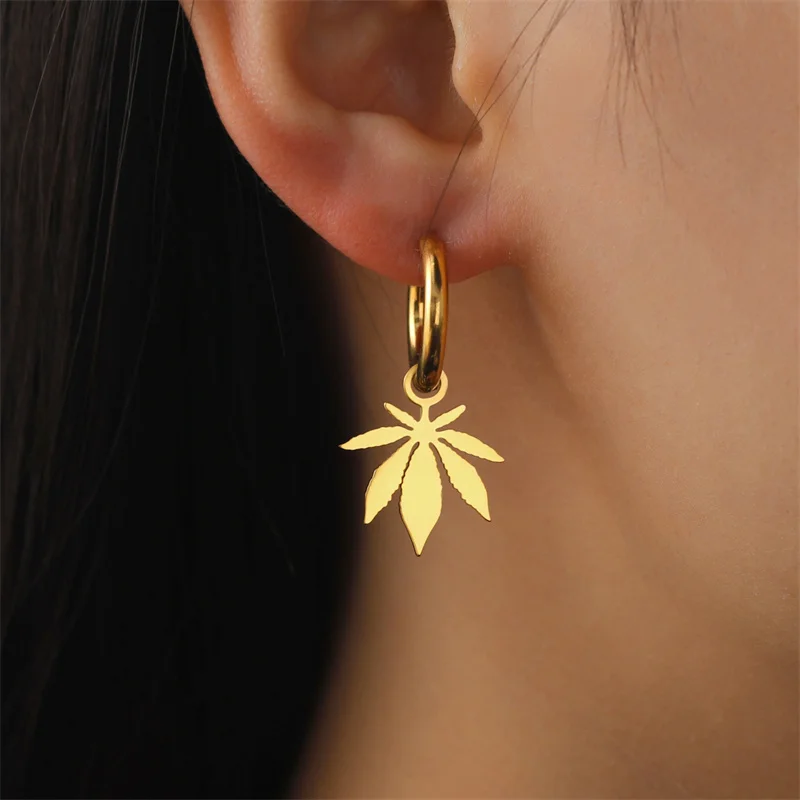 

Fashion Maple Leaf Men Drop Stainless Steel Amulet Classic Simple Hip Dangle Hoop Earrings For Women Girl Jewelry Party Gifts
