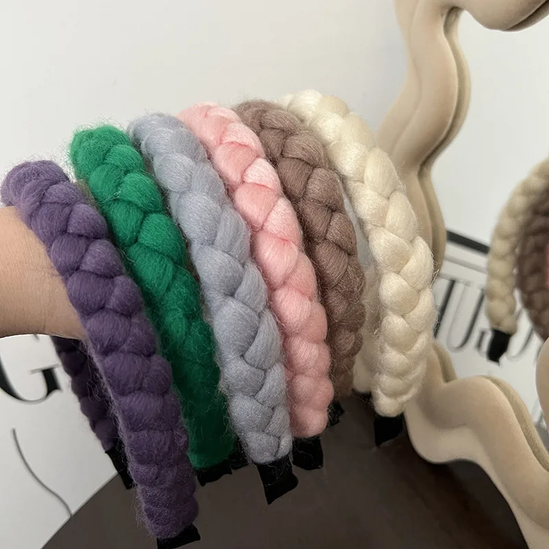 

Korean New Fashion Autumn Winter Pure Color Thicken Braid Hair Hoop Retro Plush Headband For Woman Girls Headband Wholesale