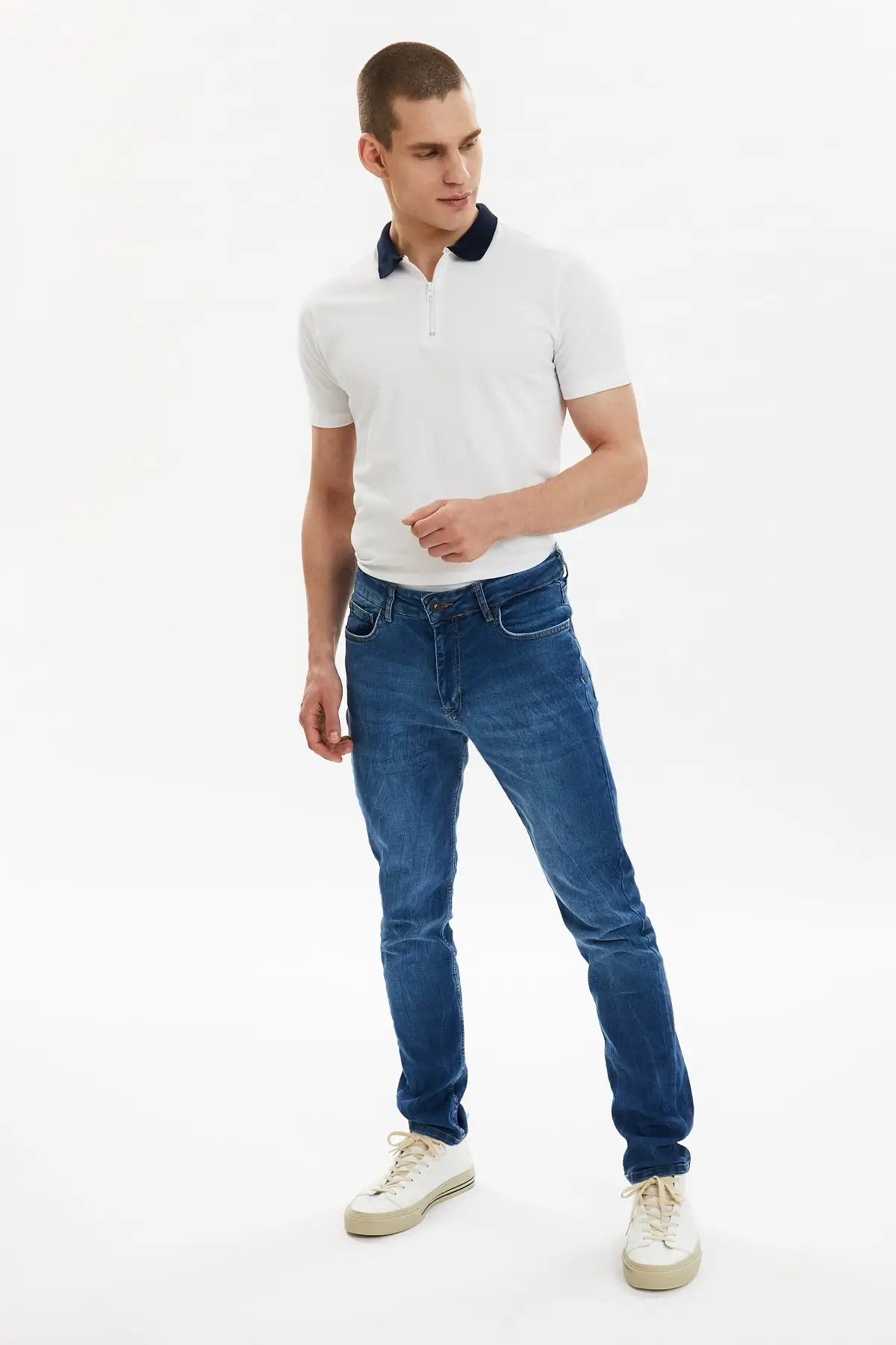 

Trendyol Male Skinny Fit Jeans TMNSS21JE0497