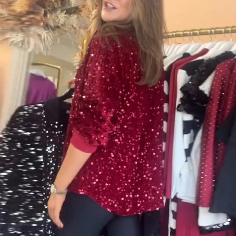 Женская блузка с лацканами