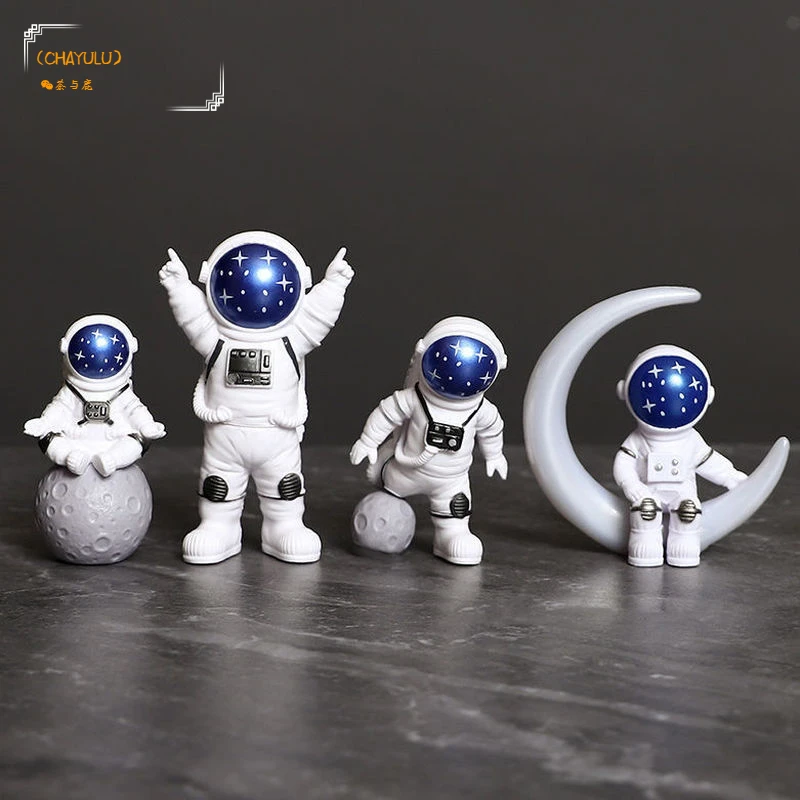 

1pc Resin Astronaut Figure Statue Figurine Spaceman Sculpture Educational Toys Desktop Home Decoration Astronaut Model Kids Gift