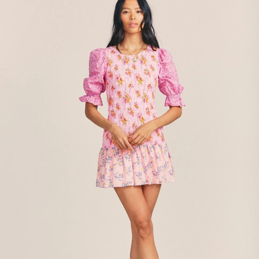 

2022 Spring Half Sleeve O-neck Women Sexy Slim Dress Vocation Beach Mini Dress