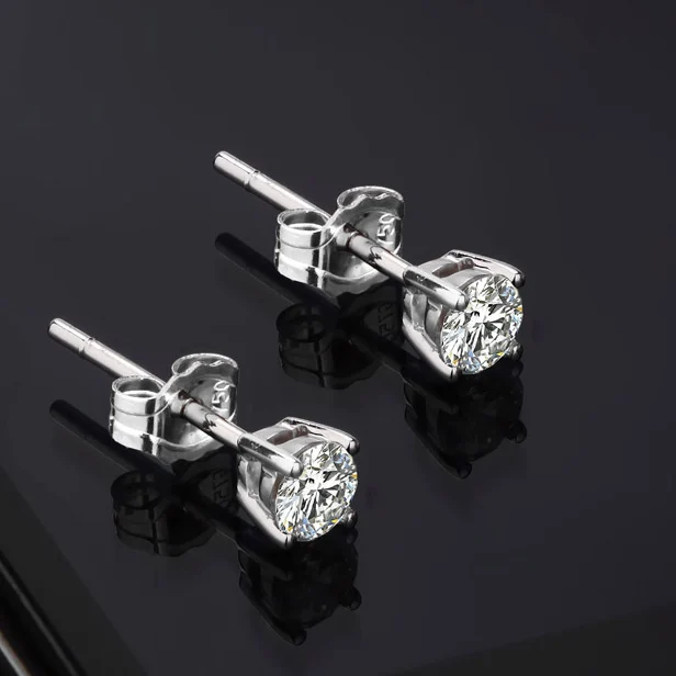 Серьги-гвоздики из серебра 925 пробы с бриллиантами |