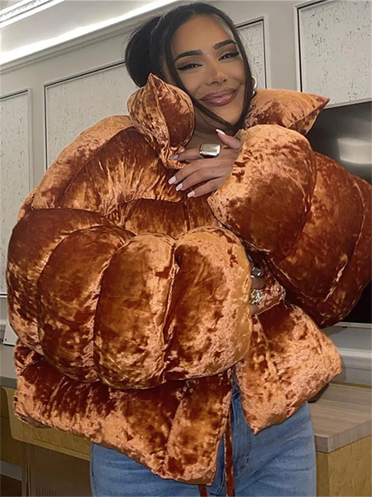 

WJFZQM Женская Стеганая хипстерская Толстая пузырьковая молния дикая уличная одежда повседневное мягкое пальто Зимняя бархатная теплая куртка 2023