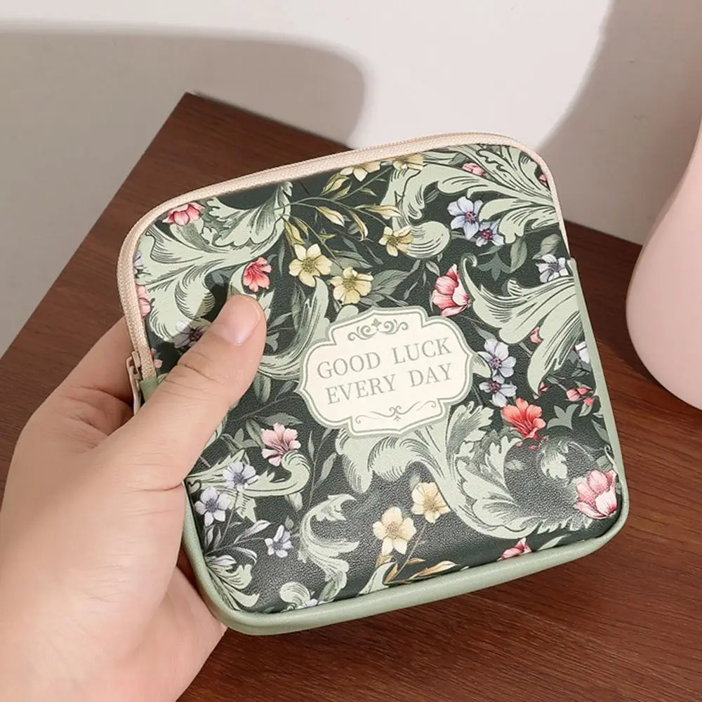 

Многофункциональная косметичка из ПВХ