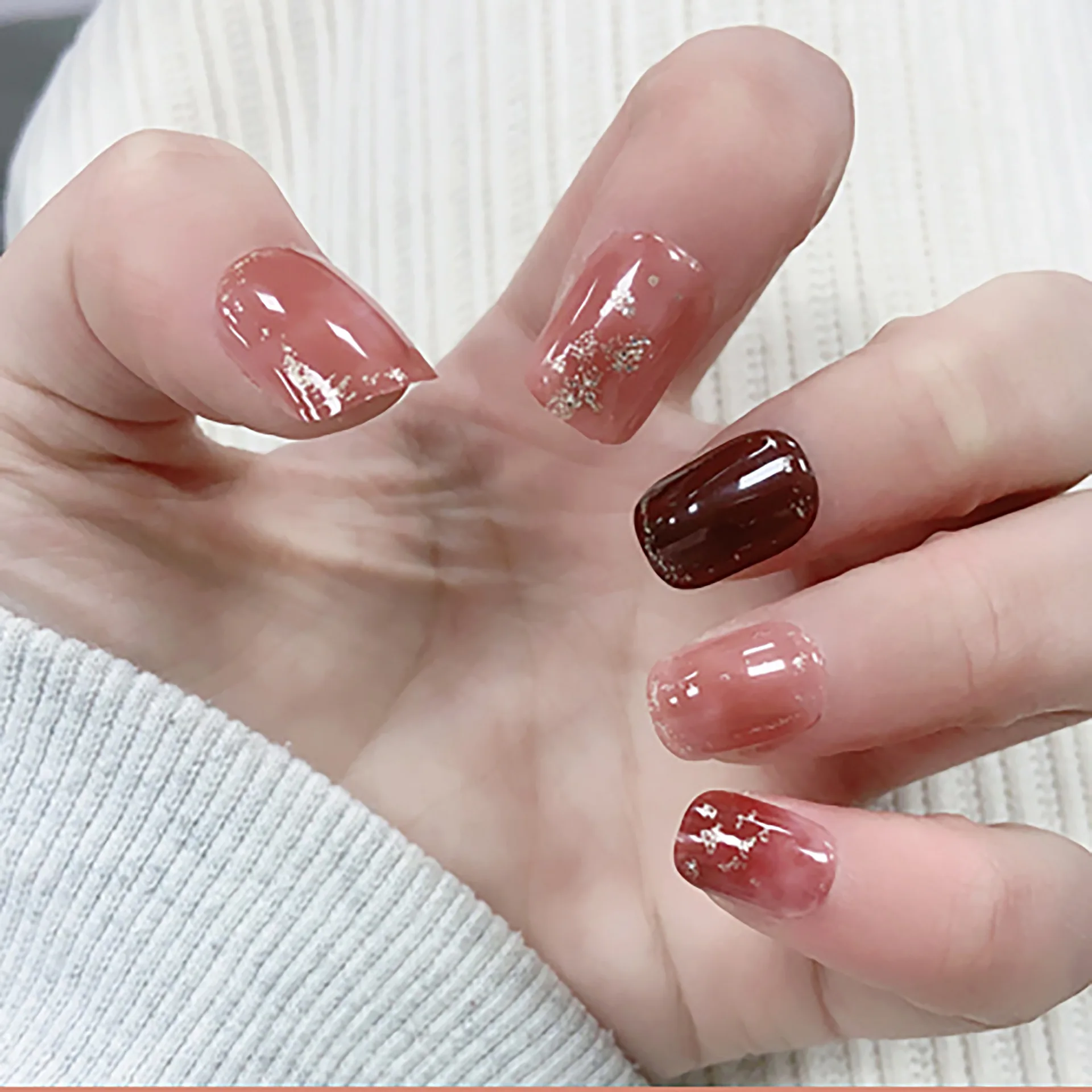 24 шт. нежные ногти Ins Style носимые французские линии накладные Halo съемные короткие