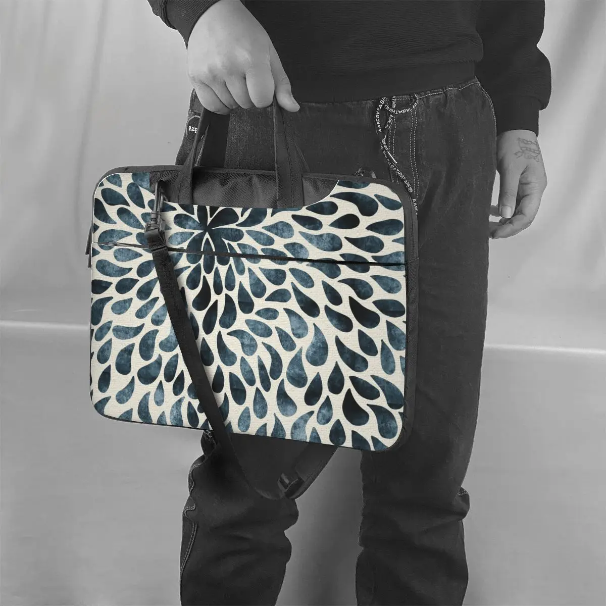 Рисунок 6 - Чехол-портфель для ноутбука