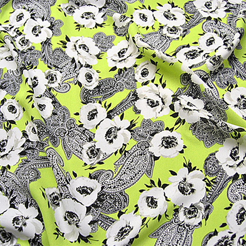 

Thickened Jute Chiffon Fabric Summer Printed Fabric Fluorescent Bottom Black And White Flower Airtight Clothing