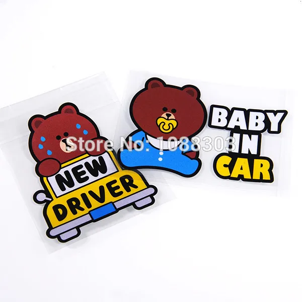 Мультяшный медведь новый водитель ребенок в автомобиле предупреждение