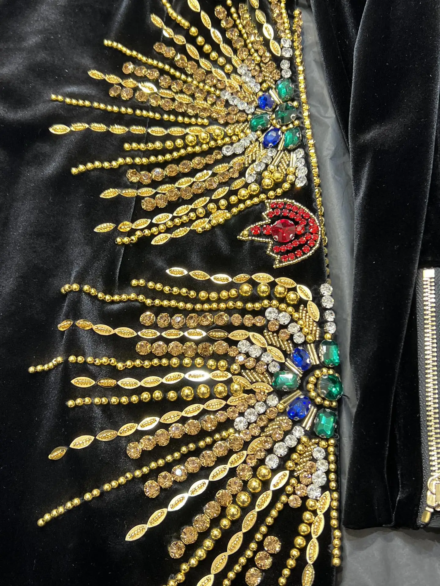 Рисунок 5 - Женское мини-платье с длинными рукавами