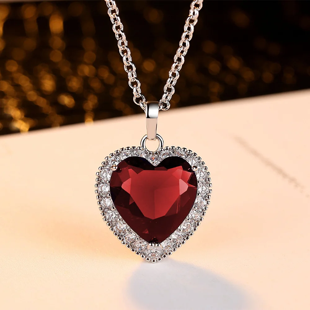 

Ocean Heart Necklace Women's Micro-encrusted Zircon Fashion Romantic Peach Heart Ladies Necklace Wedding Jewelry Girlfriend Gift