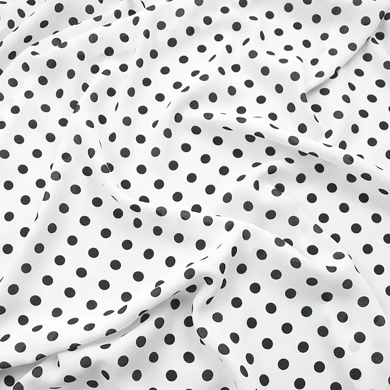 

High Quality Thickened Jute Chiffon, Spring And Summer Printed Fabric, Classic White Background And Black Spot Impervious