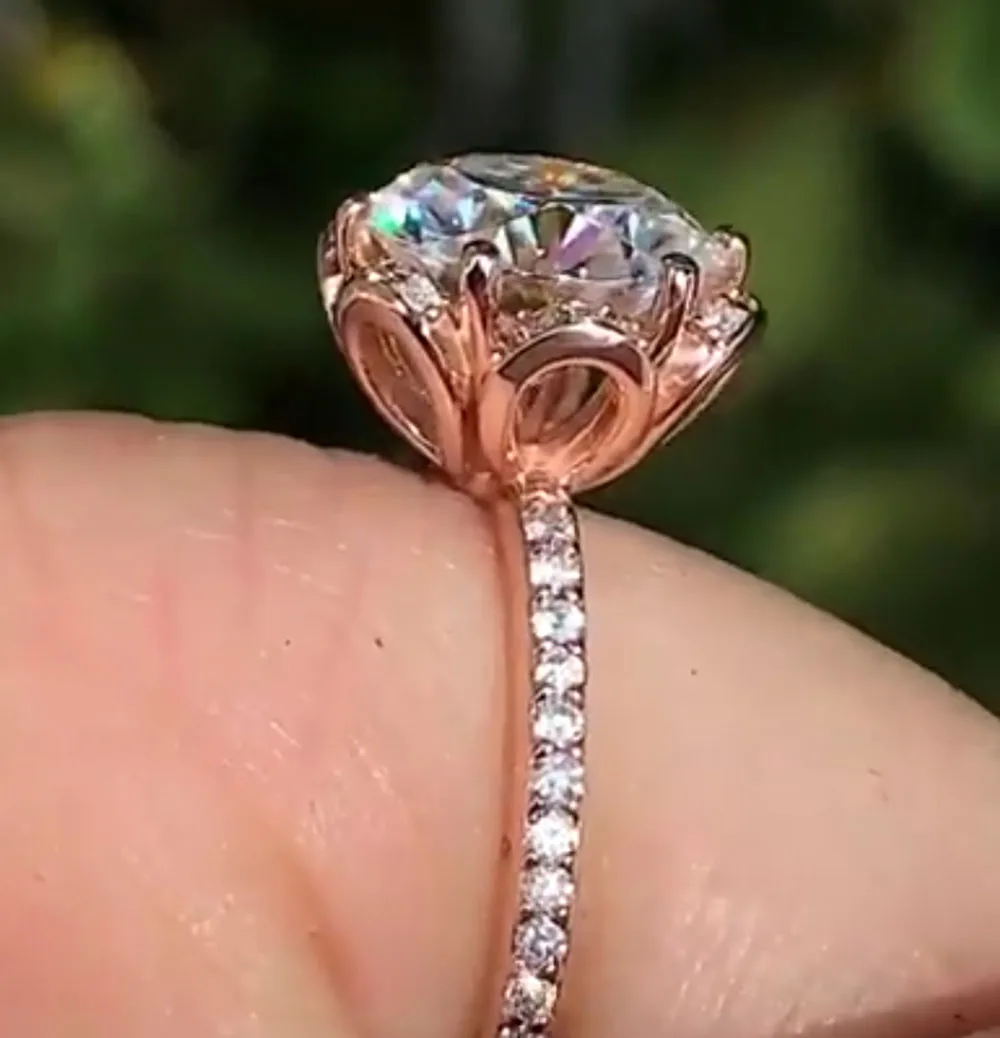 Custom Solid 18K Rose Gold Women Wedding Party Anniversary Engagement Ring 1 2 3 4 5 Ct Round Moissanite Diamond Flower