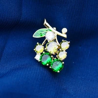 japan and south korea green grape collar pin creative elegant cute fruit small brooch anti glare buckle corsage accessories