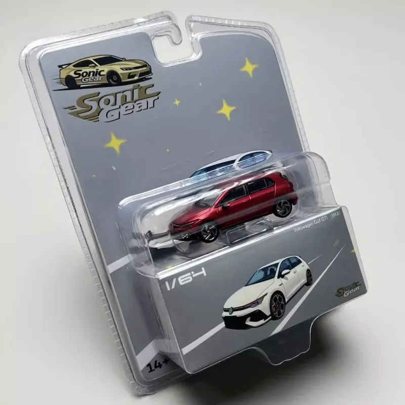 Фото Модель автомобиля Sonic Gear 1:64 Volkswagen Golf GTI MK8 Hot Hatch из литого металла в серебристом, черном, синем и красном цветах — игрушка-подарок для взрослых и детей №4