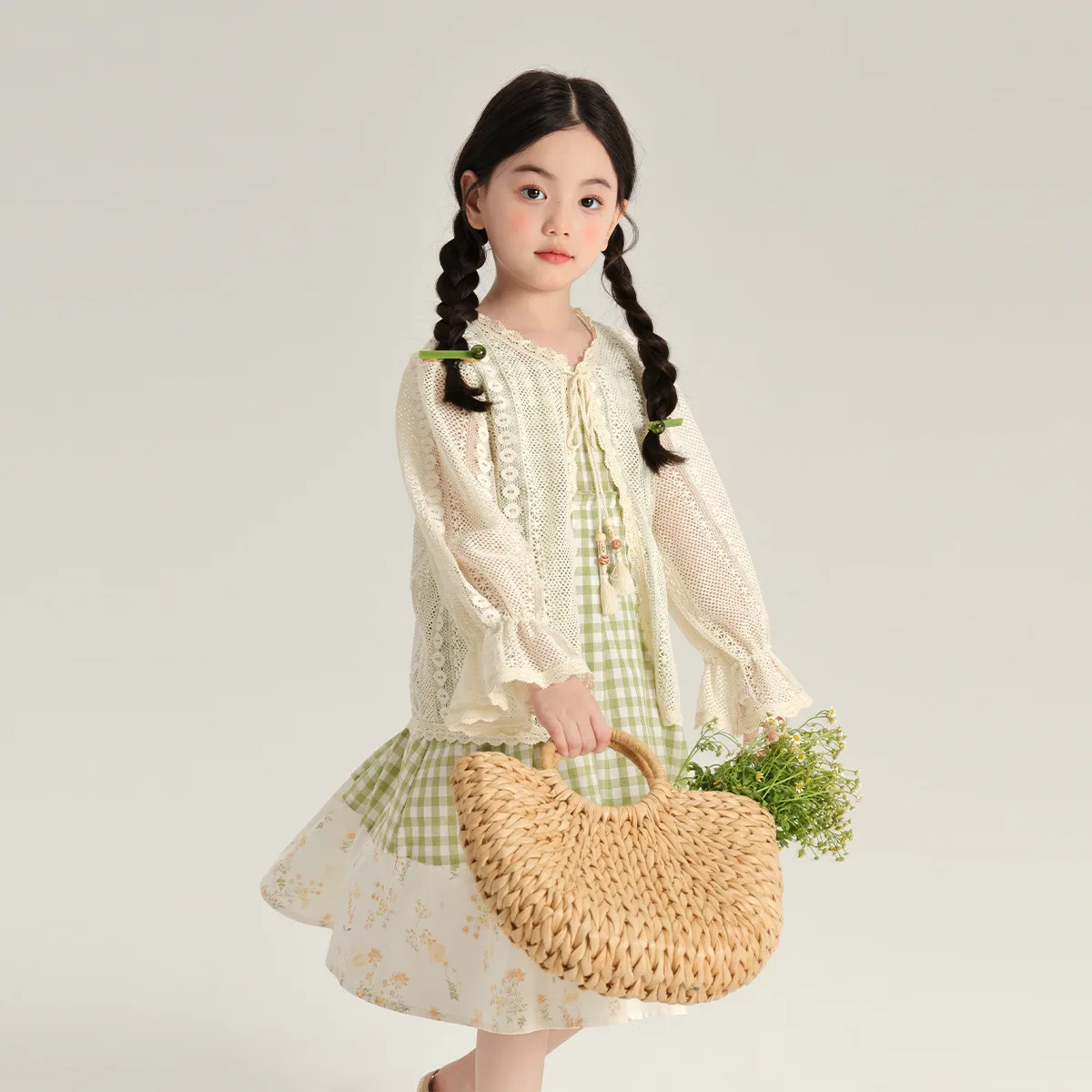 Детский кардиган с рукавами-фонариками на шнуровке