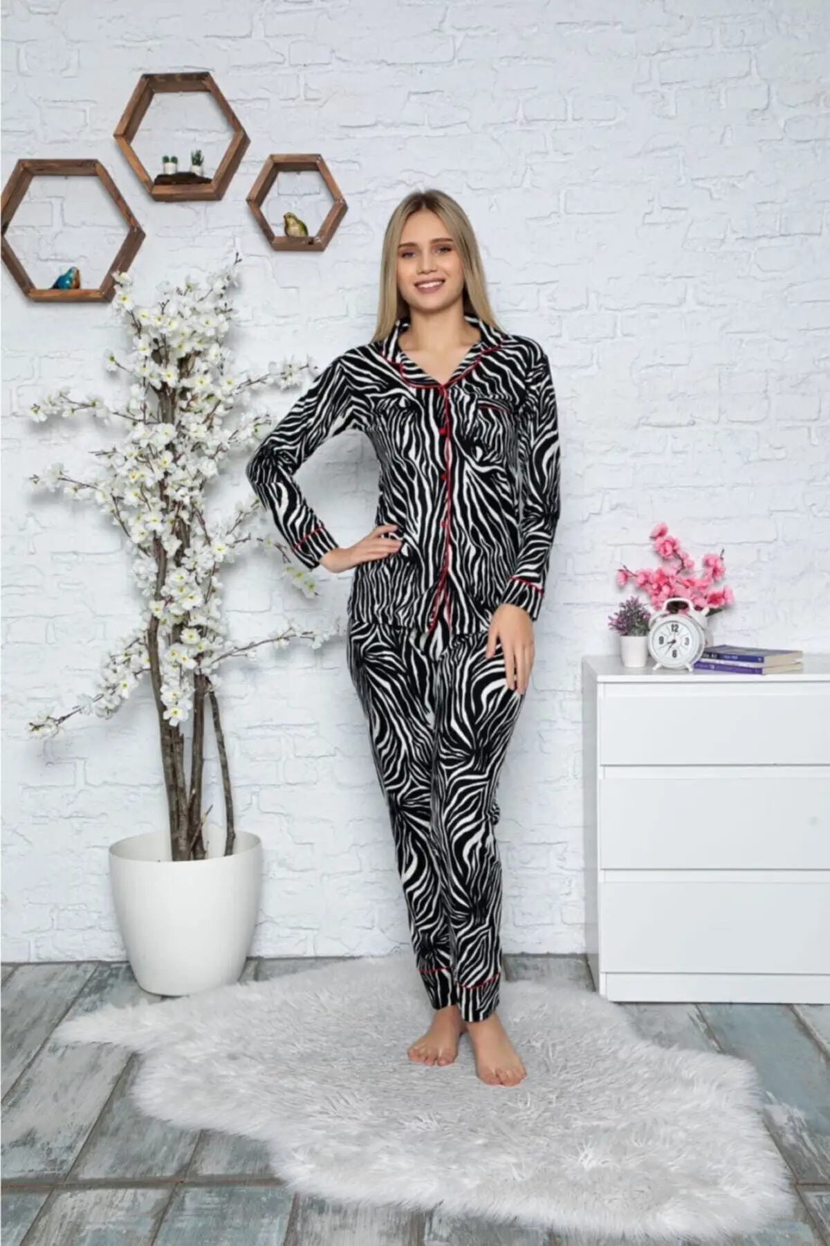 

Women's Pajamas Long Sleeve Button Suede Sleep Lounge Pajamas Nightwear Sleepwear Night Suit Casual Home Clothing