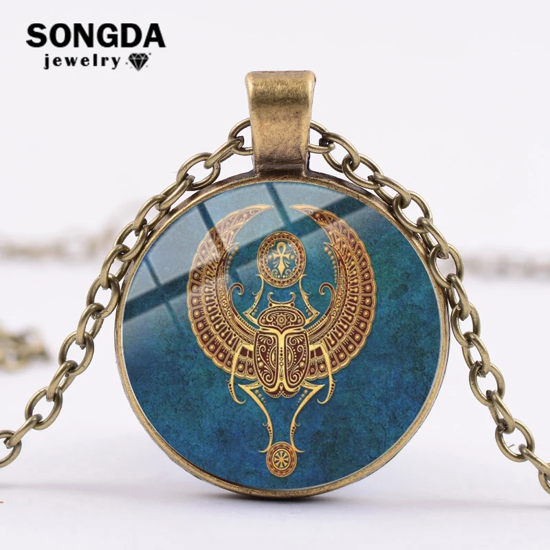 

Egyptian Beetle Pendants Necklace Bronze Vintage Moon Knight Scarab Art Pattern Glass Cabochon Chain Necklaces Men Women Jewelry