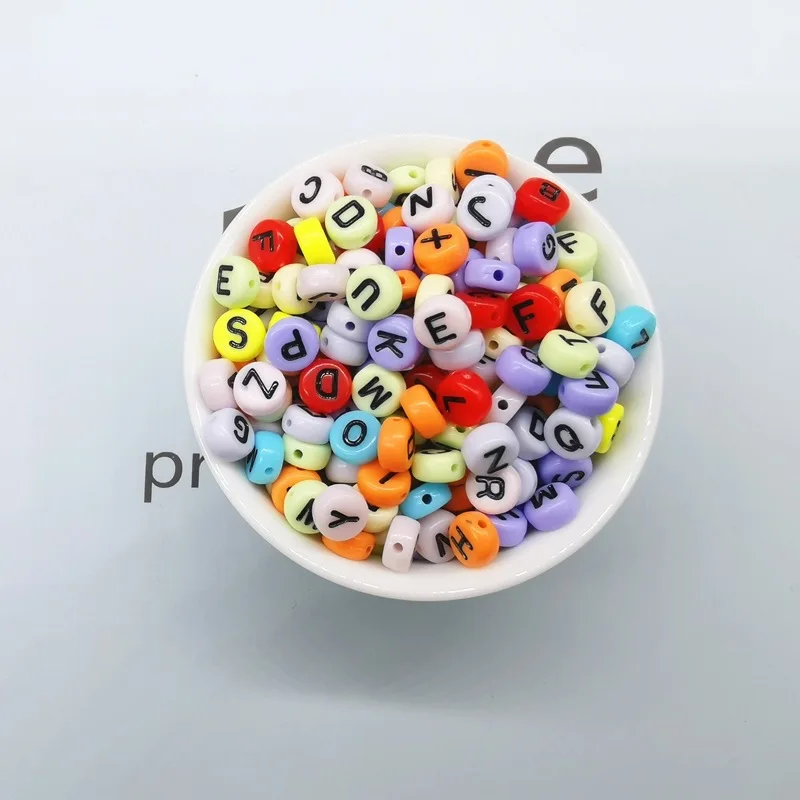 100 шт. 7 мм Смешанные квадратные акриловые алфавитные бусины россыпью разделенные